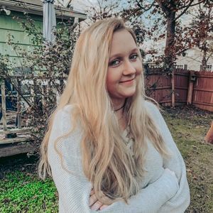 Meet your Posher, Alyssa